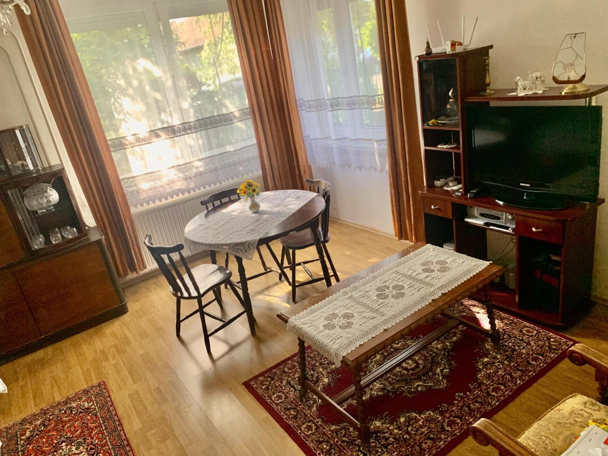 Grany'S Retro Guesthouse Near Budapest Airport Vecsés Dış mekan fotoğraf