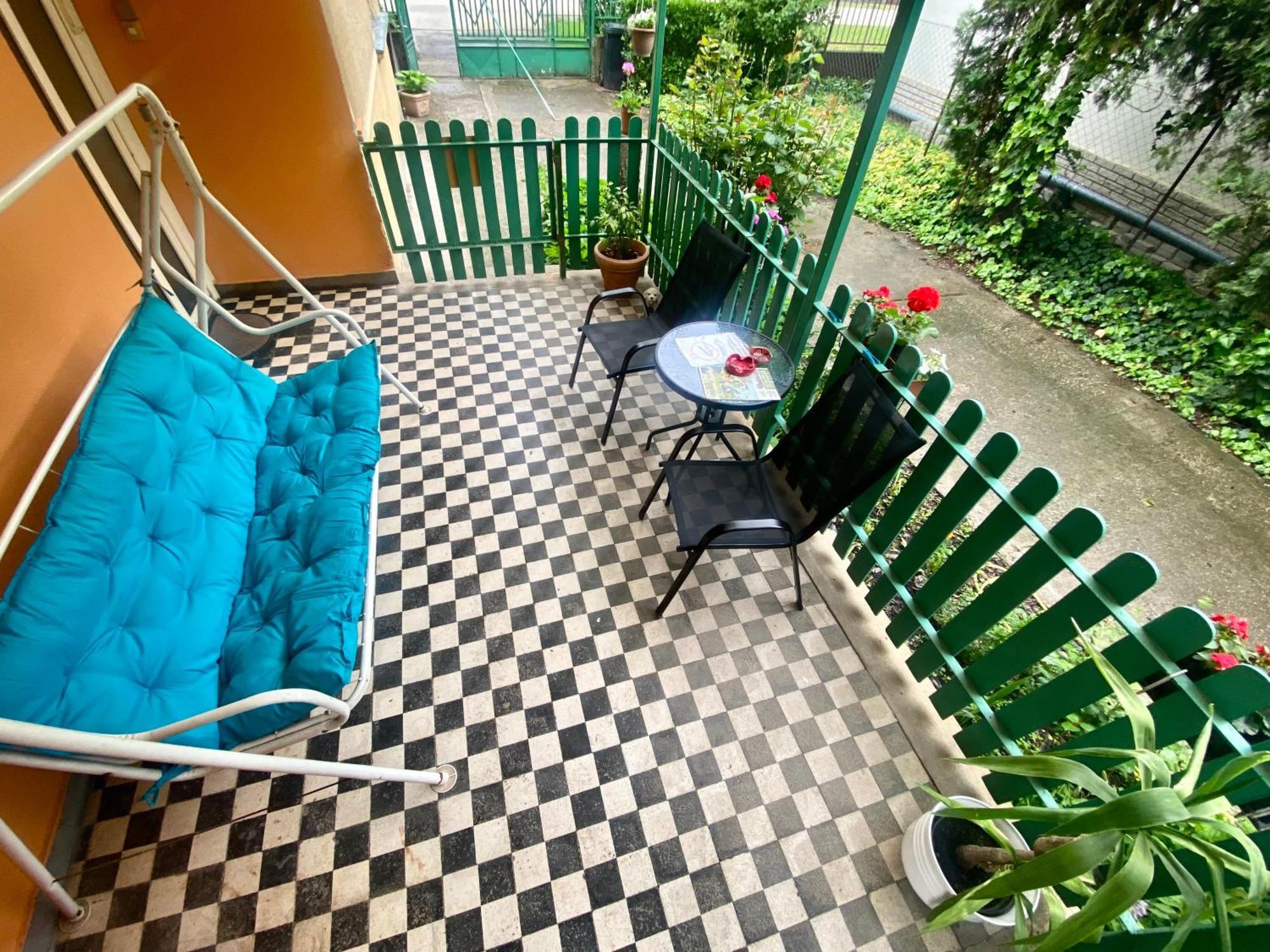 Grany'S Retro Guesthouse Near Budapest Airport Vecsés Dış mekan fotoğraf